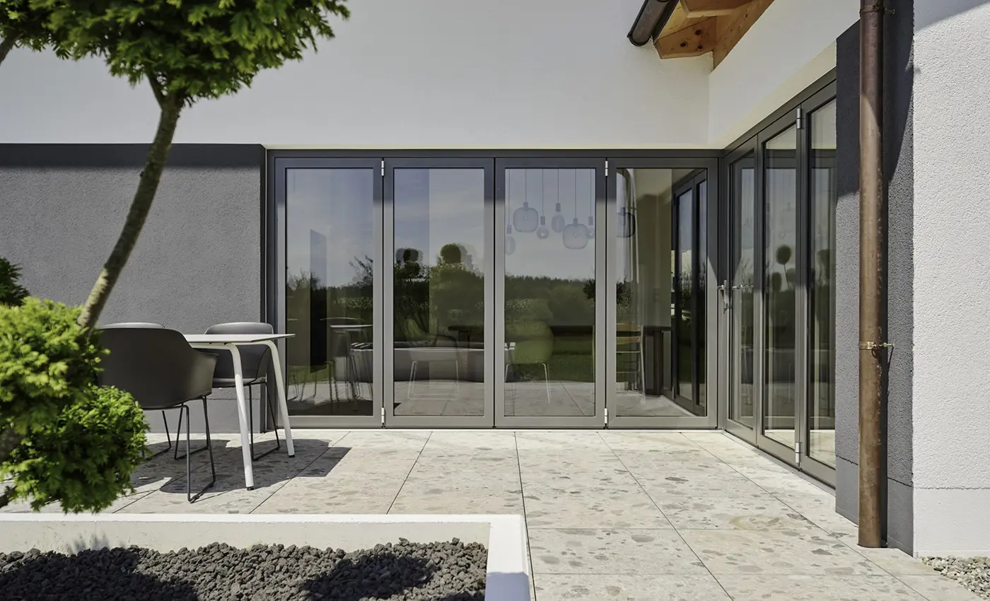 Combiline Glas-Faltwand von außen